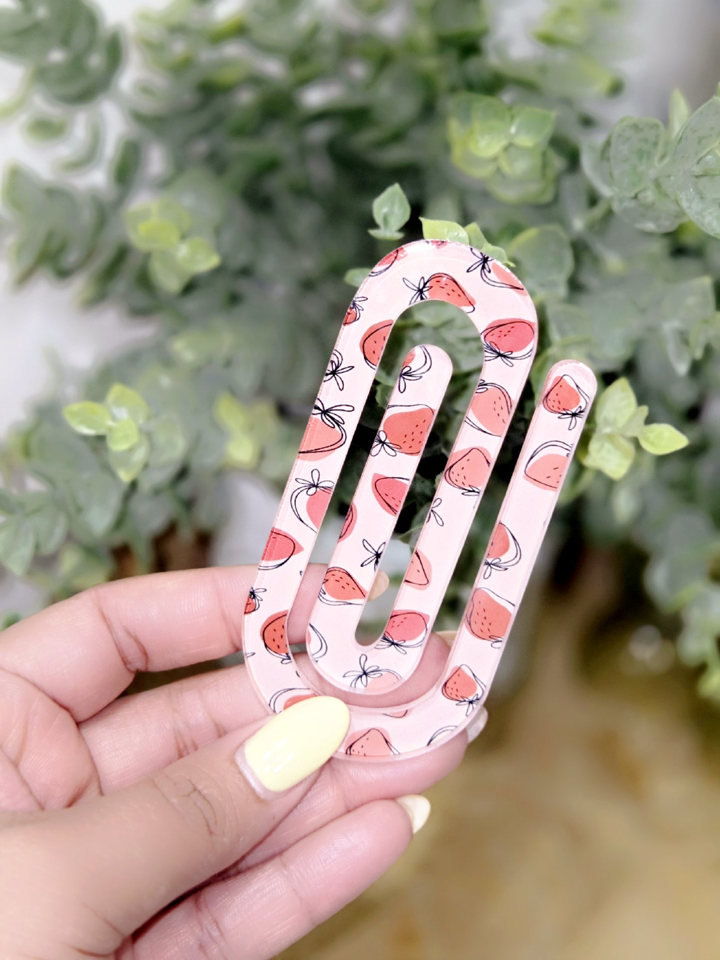 Jumbo Paperclip